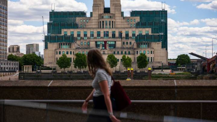 Silent Courier: UK intelligence service MI6 launches dark web portal to recruit foreign spies
