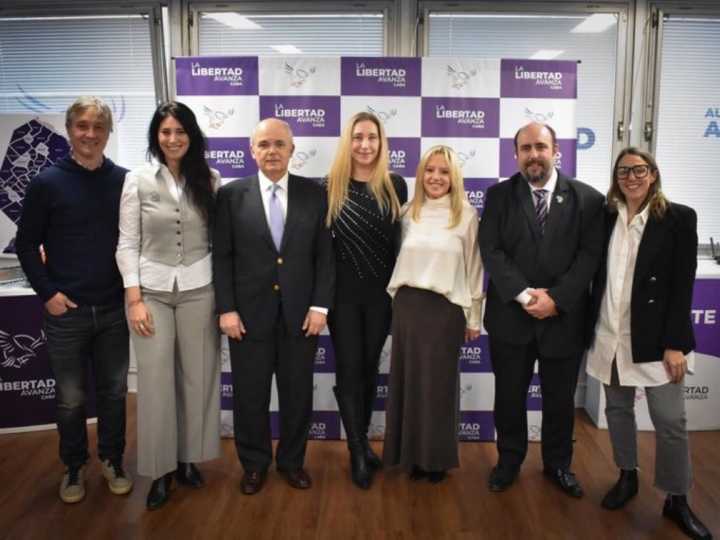 Un candidato libertario comparó a los hermanos Milei con los Kennedy y despertó polémica en las redes