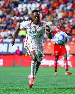 Le caen 3 partidos a Cambindo