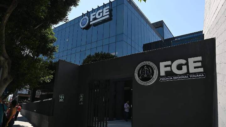 Tres personas arrestadas por quema de instalaciones de la FGE en Baja California
