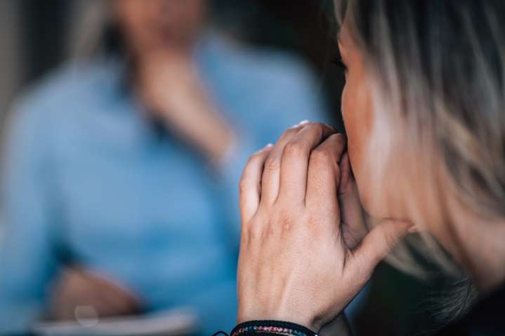 Brindan servicios de salud mental a quienes no pueden expresarse bien