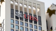 UBS insta a BBVA a subir el precio de Sabadell o fracasará la OPA