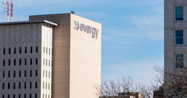Evergy says federal changes won’t affect planned solar projects in Kansas and Missouri