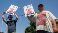 Boeing to hire replacements for union workers on strike