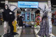 Spirit Halloween open in Oak Ridge North