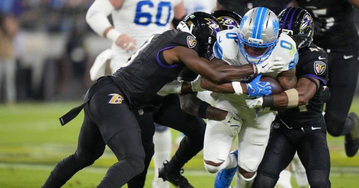 Ravens pushed around, Jackson chased down in humbling loss
