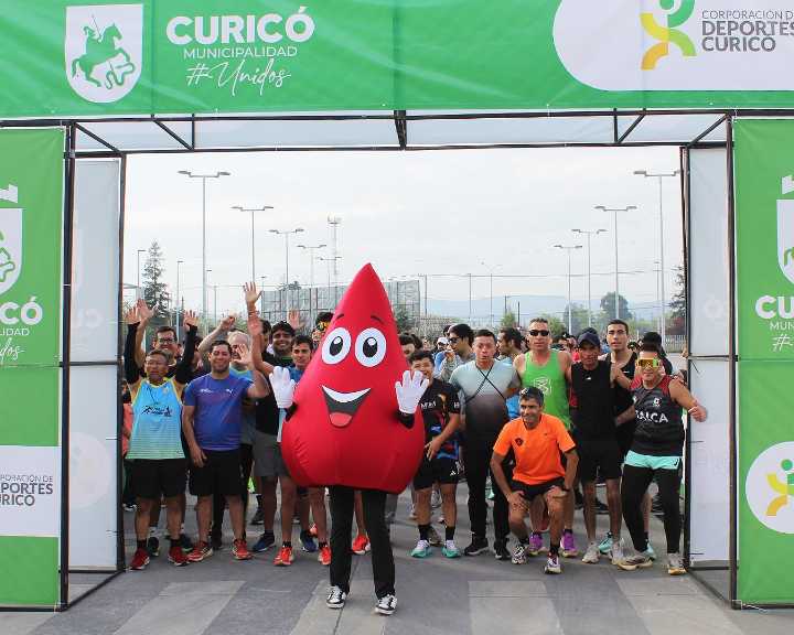 Hospital de Curicó se Moviliza por el Corazón: Más de 600 Personas Participaron en Corrida Familiar por la Salud