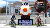 Hombre se roba balón conmemorativo del Mundial; 'estaba muy caro y quería venderlo'