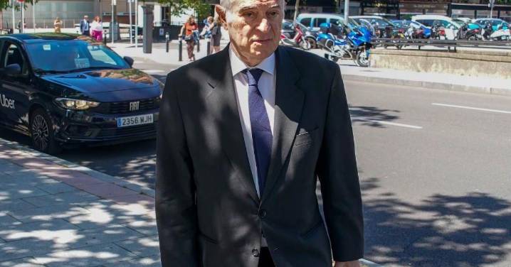 El juez Peinado pasa al ataque contra periodistas y políticos