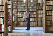 La conjura contra la España moderada: el PP se 'ayusiza' y el PSOE infla a Vox