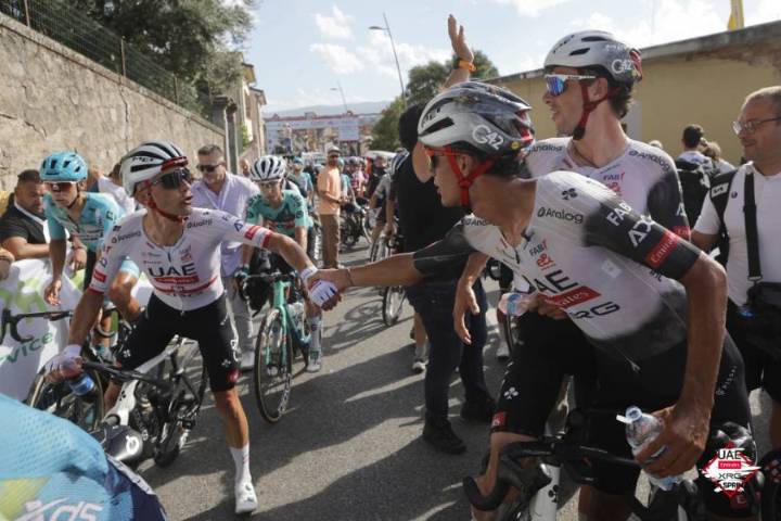 Isaac del Toro, clave en el récord histórico del UAE Team