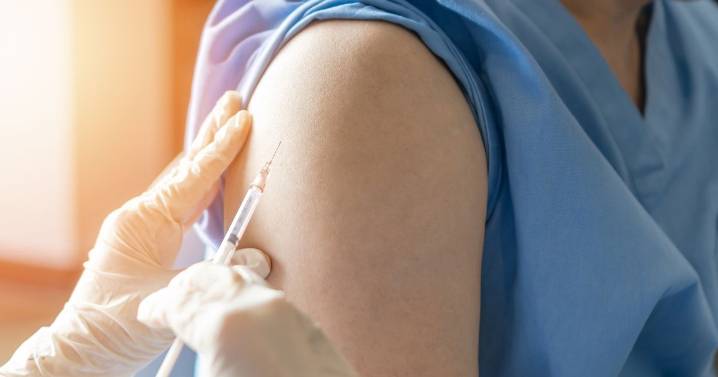 Brits issued important UK health alert to avoid 'ruining holiday'