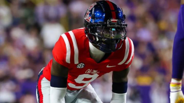 What Happened to Trey Amos? Commanders CB Injured & Questionable to Return vs Packers Commanders CB Trey Amos suffered an injury during the week 2 game against the Packers, leaving him in pain and que