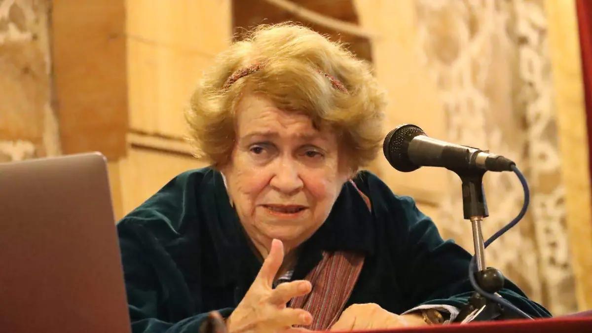 Guadalupe Jiménez ofreció conferencia: ¿Quiénes somos los mexicanos?