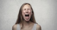 Is aggressive behavior contagious?
