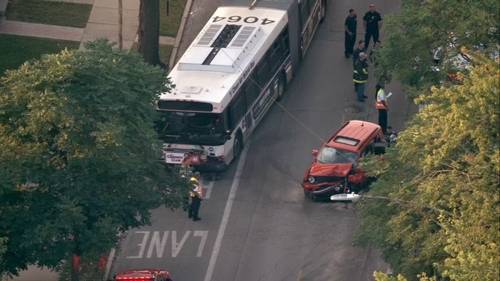 CTA bus crash leaves at least 6 hurt in South Chicago near 8200-block of S. Jefferey Blvd., Chicago police say