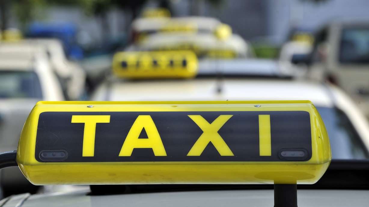 Drunken taxi cab driver intentionally rammed vehicle, punched officer, police say