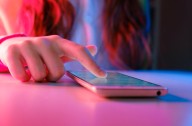 How to turn off autoplay on your social media feeds