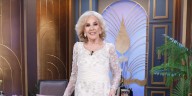 Mirtha Legrand apostó por un vestido confeccionado en crepé de seda bordado con cristales y se llevó todos los aplausos