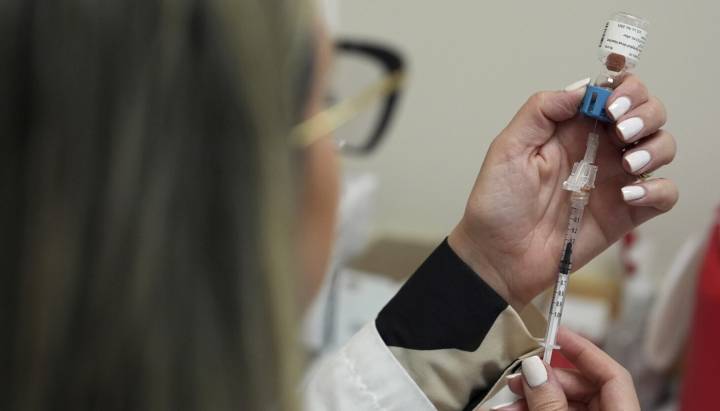 Kennedy's advisory panel recommends new restrictions on MMRV vaccines