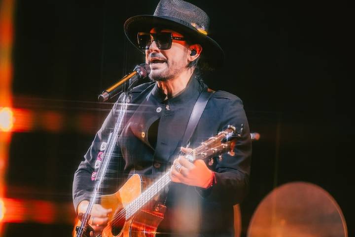 En el Ópera. Beto Cuevas celebró su cumpleaños con una noche plena de hits y un sentido tributo a Gustavo Cerati
