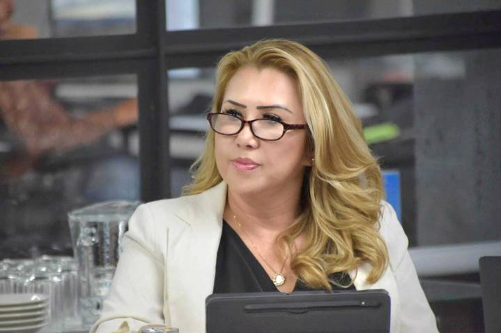 Celebra síndica inicio de la Universidad de las Mujeres