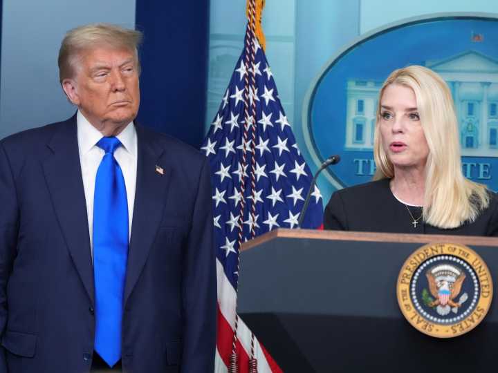 Donald Trump reclama a su Fiscal General que inicie “ahora” una investigación judicial contra rivales políticos de la Casa Blanca