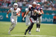 Drake Maye comes to life in Dolphins win