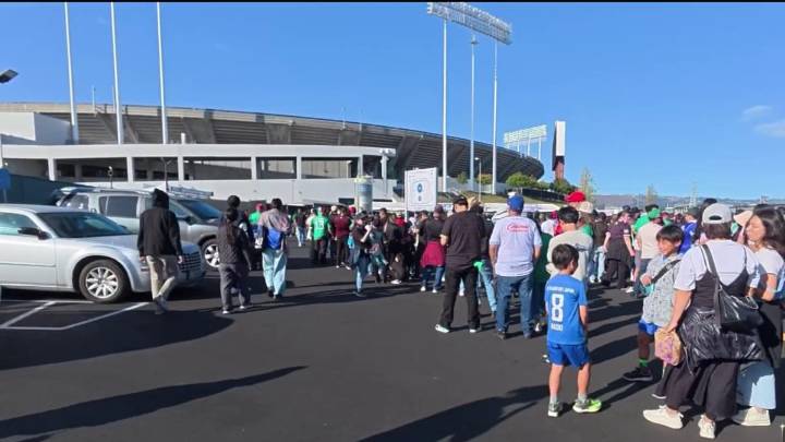 Fans show up as Oakland Coliseum hosts Mexico/Japan friendly soccer match