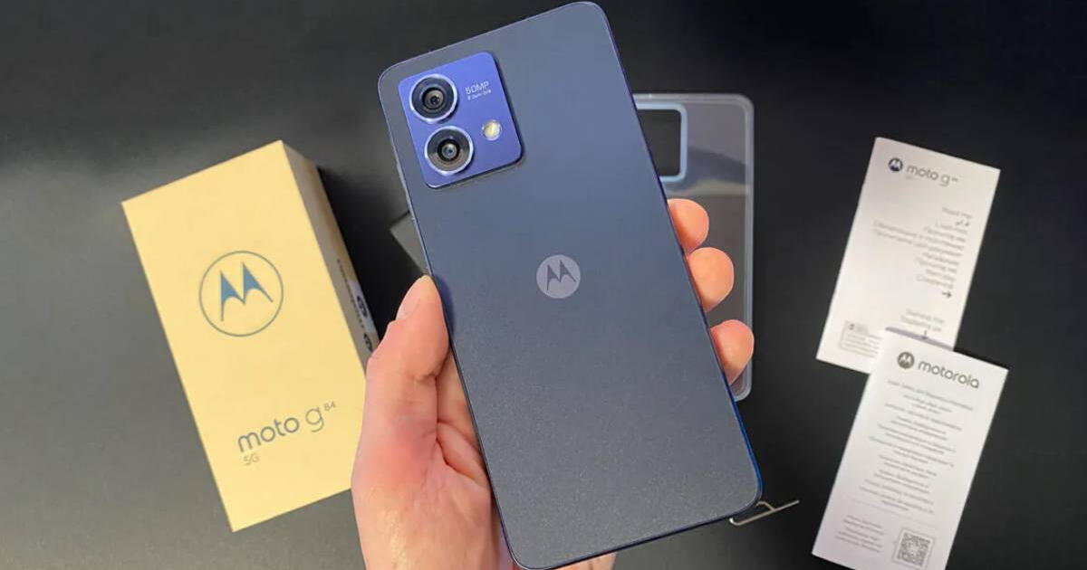 Bueno, bonito y barato: este Motorola tiene pantalla OLED, chip Snapdragon, 256GB, 5000 mAh y cuesta 100 dólares