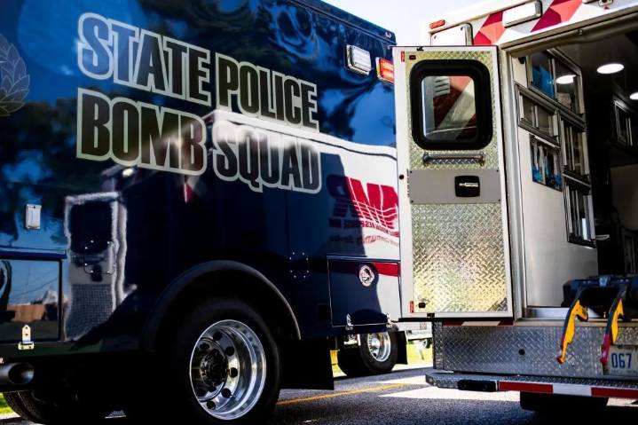 Un hombre armado embiste con su camioneta una iglesia de Michigan y le prende fuego causando al menos 9 heridos