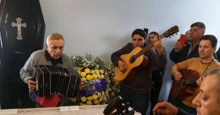 VIDEO. El último adiós a don Hernán Ceballos al ritmo del bandoneón