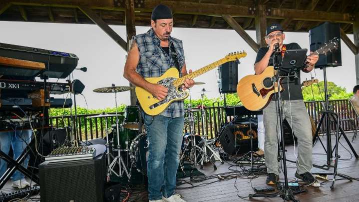 Long Island wineries: Live music schedule for fall 2025