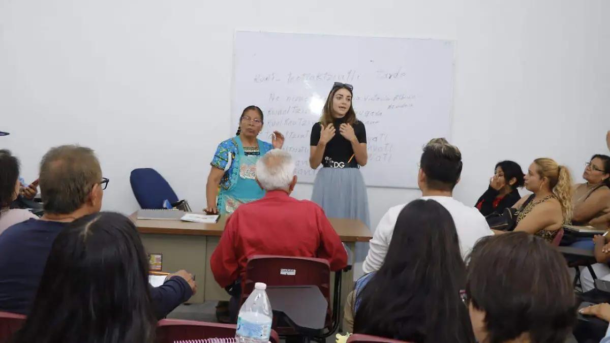 Participan más de 100 personas en curso de Náhuatl en Tehuacán