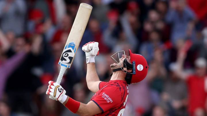 Vitality Blast: Liam Livingstone powers Lancashire to win over Kent to book Finals Day spot