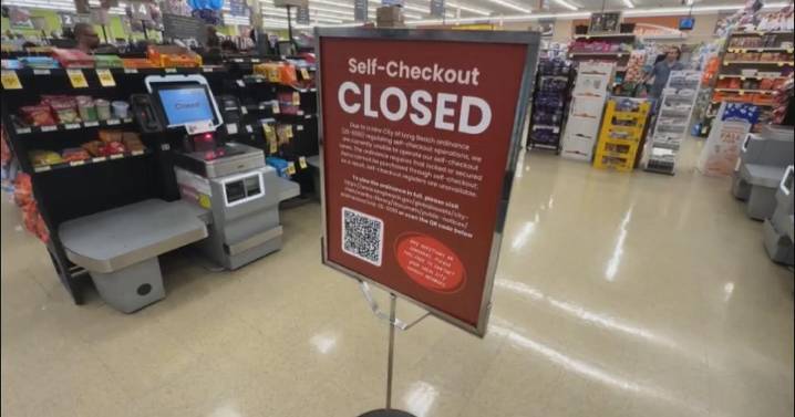 Long Beach Vons closes self-checkout lanes after city passes new law