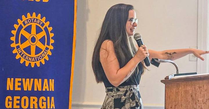 Pathways shares mission of ‘No One Walks Alone’ with Rotary Club