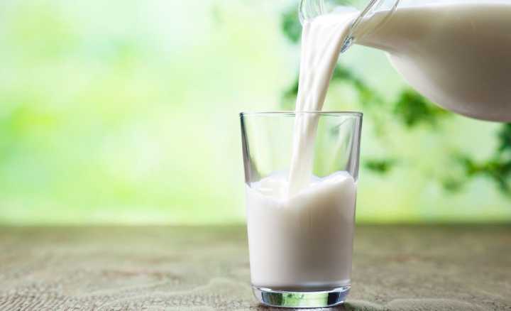 Según un estudio, la leche hidrata más que el agua