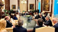 Javier Milei convocó a una reunión de gabinete a la hora de la marcha contra sus vetos