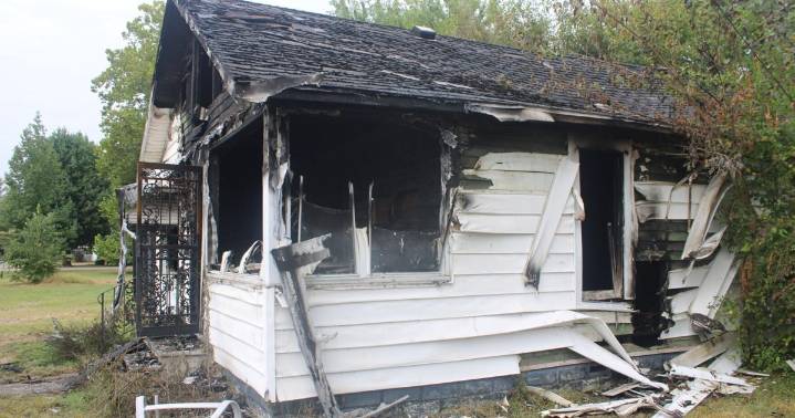 Abandoned Herrin house burns, one charged with arson