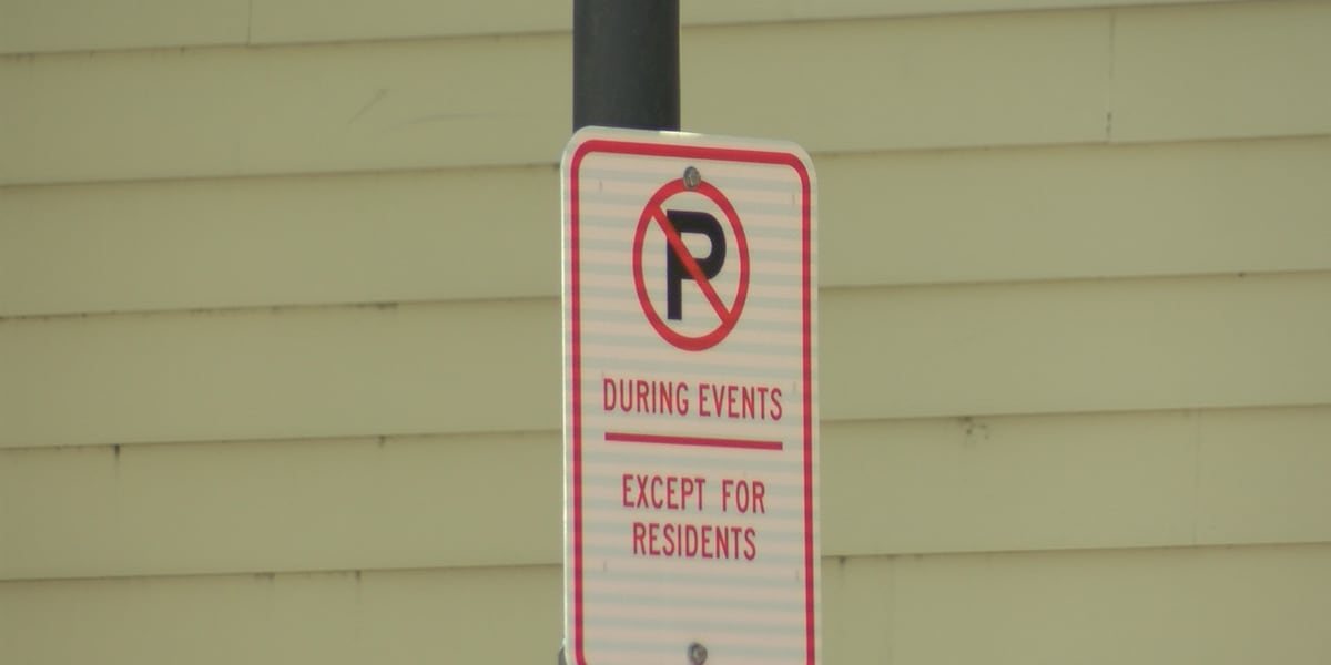 ‘No event parking’ signs up in Oregon Hill neighborhood to deter concert