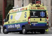 Herida una motorista de 17 años tras chocar con un quitamiedos
