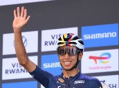 “Egan Bernal abandona la prueba élite del Mundial de Ruta en Ruanda”