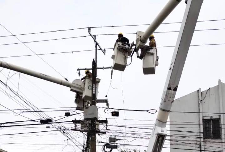 Reportan apagón masivo afecta a Campeche, Quintana Roo y Yucatán; miles sin luz e internet