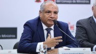 Presentan moción de interpelación contra ministro de Transportes César Sandoval