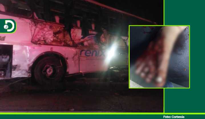 Familia de mujer herida en accidente de tránsito en Barbosa pide traslado urgente; denuncian que empresa de transporte no responde