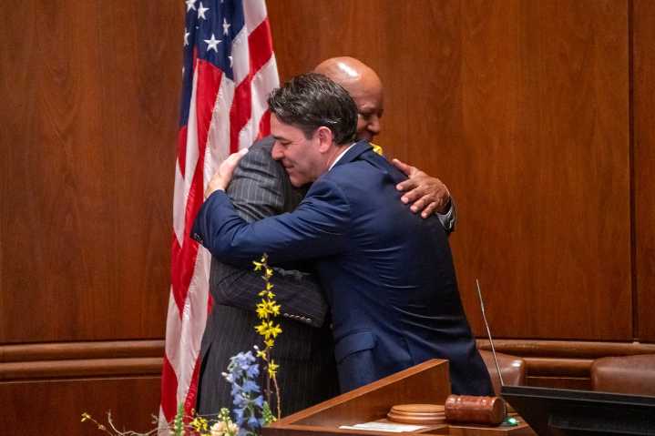 3 Oregon senators targeted by bomb threats that police conclude were false