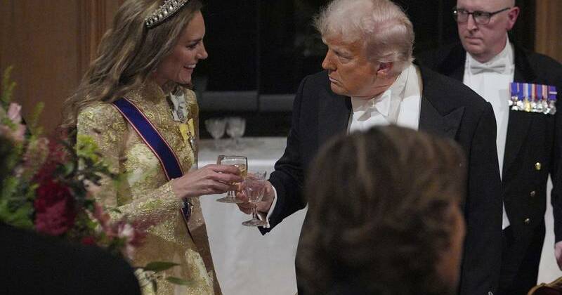 'Radiant' Kate glitters in gold at banquet for Trump