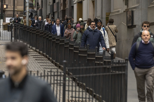 Contratación se estanca en EEUU; empresas dudan en expandirse ante incertidumbre económica