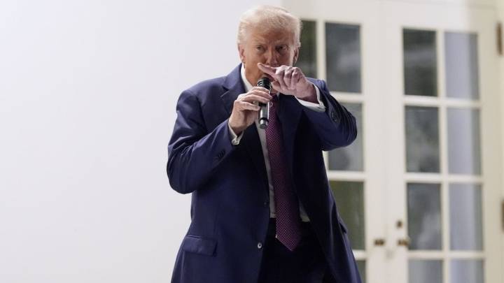 Cómo Donald Trump utiliza al gobierno como arma para ajustar cuentas personales y ejecutar su agenda